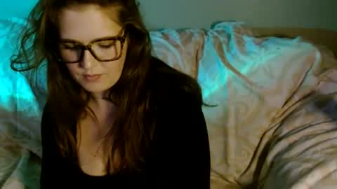 Snapshot of mindymounds chatting on June 12, 2026, 8:24 am Mindy online show from June 12, 2026, 8:24 am