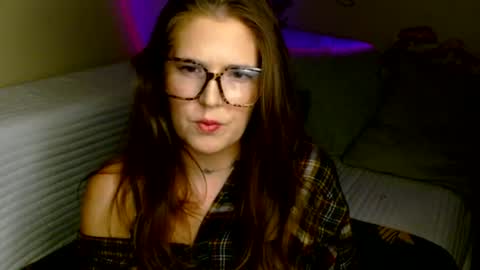 Snapshot of mindymounds chatting on June 23, 2026, 6:44 am Mindy online show from June 23, 2026, 6:44 am