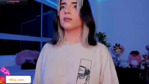 My name is Fer Nice to meet you  give it a thumbs up please its important online show from February 11, 2025, 2:35 am