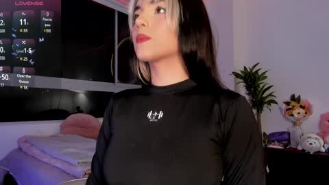 My name is Fer Nice to meet you  give it a thumbs up please its important online show from March 5, 2025, 2:57 am