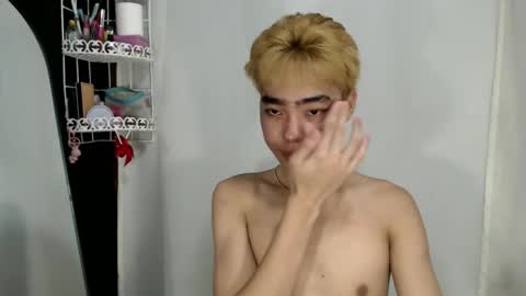 Snapshot of mingkla_man chatting on May 3, 2026, 10:10 am mingkla_man online show from May 3, 2026, 10:10 am