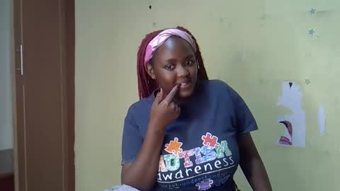 mini_karee online show from February 17, 2026, 10:45 am