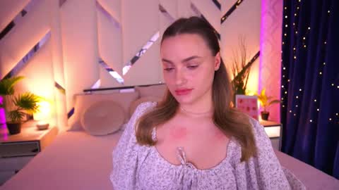 minifox_ online show from March 2, 2026, 7:09 am