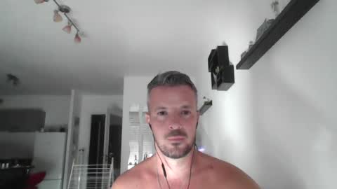 Snapshot of minka28 chatting on July 5, 2026, 5:20 pm minka28 online show from July 5, 2026, 5:20 pm