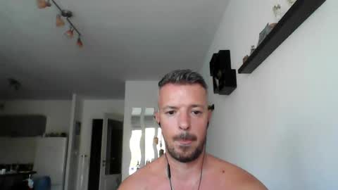 Snapshot of minka28 chatting on August 4, 2026, 9:01 am minka28 online show from August 4, 2026, 9:01 am