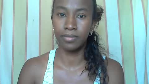 minouch211907 online show from February 15, 2025, 8:11 am