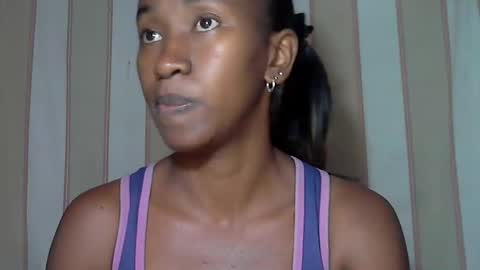 minouch211907 online show from February 26, 2025, 3:10 am