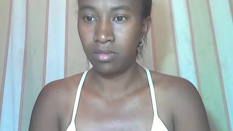 minouch211907 online show from September 16, 2025, 9:43 am