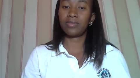 minouch211907 online show from September 18, 2025, 6:37 am