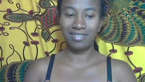 minouch211907 online show from October 18, 2025, 7:53 am