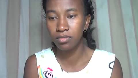 minouch211907 online show from November 12, 2025, 2:45 am