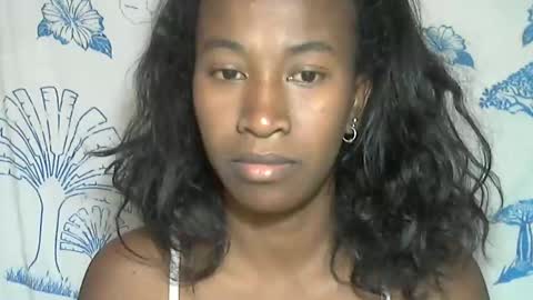 minouch211907 online show from December 22, 2025, 11:51 am