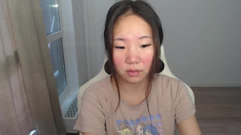 mira_g online show from February 27, 2025, 12:45 pm