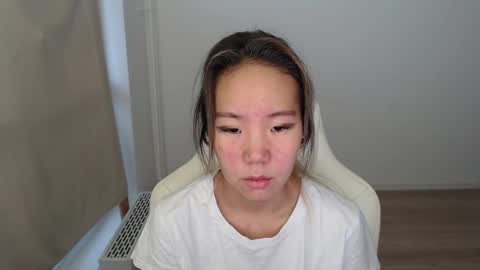 mira_g online show from November 9, 2025, 8:45 am