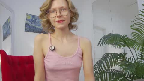 Snapshot of mira_marni chatting on February 11, 2026, 11:04 am mira_marni online show from February 11, 2026, 11:04 am