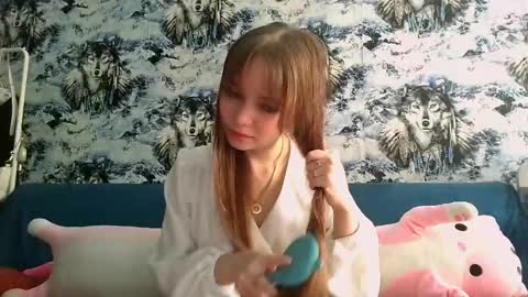 Snapshot of mira_princess chatting on May 25, 2026, 7:58 am MIRAcle online show from May 25, 2026, 7:58 am