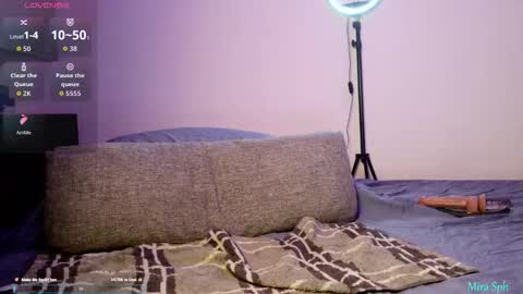 Mira Sph online show from October 4, 2025, 4:38 pm