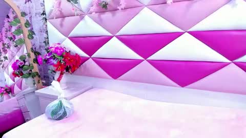 mirabella_miller online show from October 11, 2025, 11:09 am