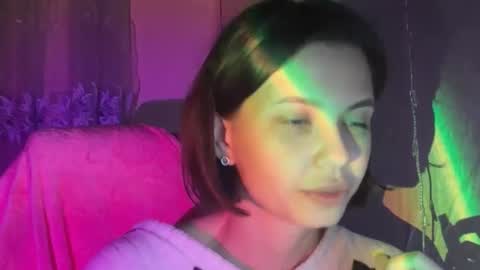 MiraLaPics online show from April 4, 2026, 9:12 pm