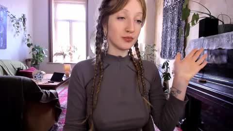 miranda2_0 online show from February 24, 2025, 9:53 am