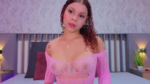 Miranda online show from December 2, 2025, 11:23 pm