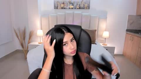 miranda_crawfor online show from October 24, 2025, 12:12 pm