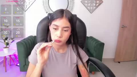 Snapshot of miranda_crawfor chatting on July 30, 2026, 9:14 pm miranda_crawfor online show from July 30, 2026, 9:14 pm
