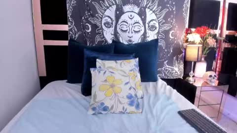 Snapshot of mirandaaduboiss chatting on May 20, 2026, 5:52 pm Miranda online show from May 20, 2026, 5:52 pm
