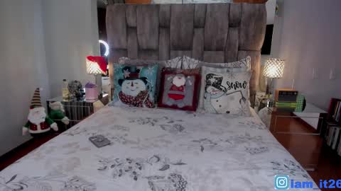 Miranda online show from December 15, 2025, 12:26 am