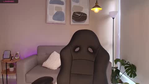 Miranda Shaw online show from February 10, 2025, 8:21 pm