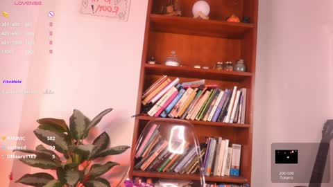 MIRANDA HERNANDEZ online show from December 4, 2024, 8:23 am