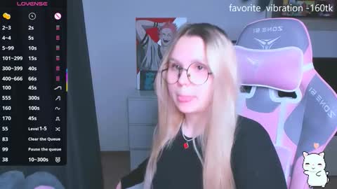 Kira online show from October 26, 2025, 6:14 pm