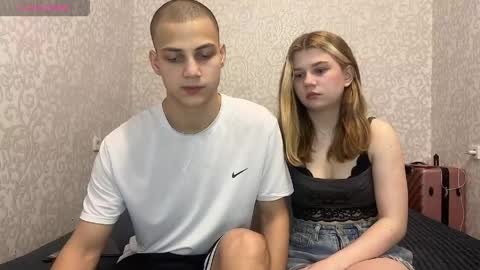 Snapshot of mirelcouple chatting on May 21, 2026, 3:08 pm mirelcouple online show from May 21, 2026, 3:08 pm