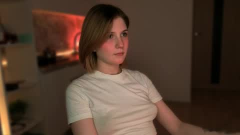 Mira online show from April 20, 2026, 11:28 pm