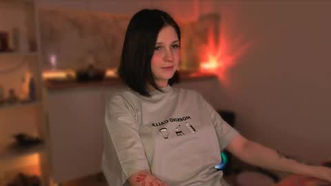 Snapshot of mirrameow chatting on May 20, 2026, 1:01 am Mira online show from May 20, 2026, 1:01 am