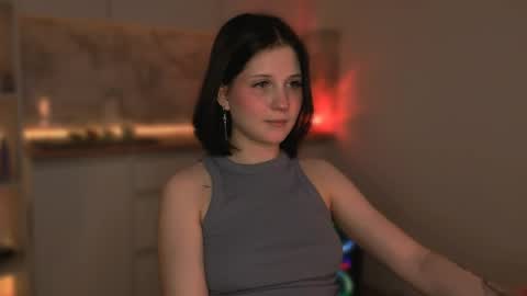 Snapshot of mirrameow chatting on May 20, 2026, 11:44 pm Mira online show from May 20, 2026, 11:44 pm