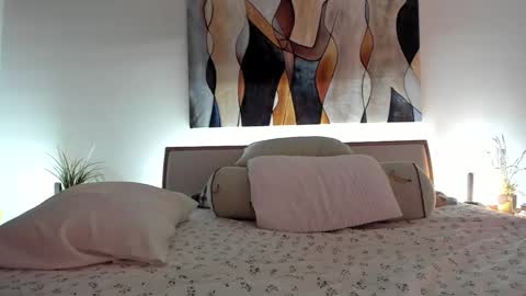 Eva online show from March 1, 2025, 8:31 pm