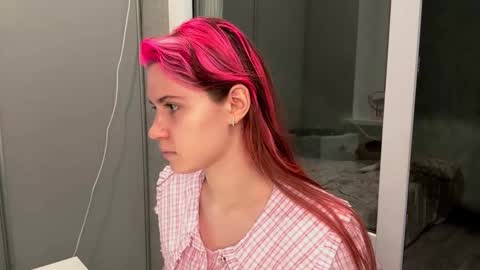 Molly online show from October 2, 2025, 6:15 pm