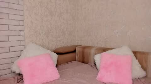 mishapallmer online show from April 21, 2026, 2:51 am