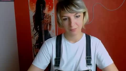 Snapshot of mishelle_blondie chatting on May 8, 2026, 4:01 pm Mishelle online show from May 8, 2026, 4:01 pm
