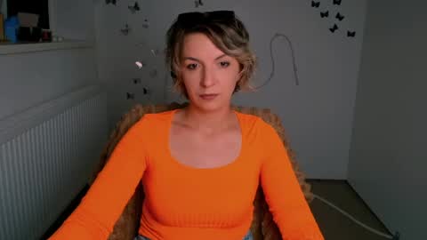 Snapshot of mishelle_blondie chatting on June 17, 2026, 11:56 am Mishelle online show from June 17, 2026, 11:56 am