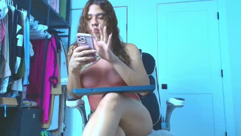 Snapshot of mishellhadid chatting on January 14, 2026, 6:57 pm instagram mishell hadid online show from January 14, 2026, 6:57 pm