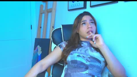 Snapshot of mishellhadid chatting on April 5, 2026, 6:43 am instagram mishell hadid online show from April 5, 2026, 6:43 am