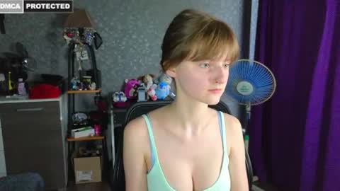 Snapshot of miss___alisa chatting on August 6, 2026, 5:04 pm Alisa NONNUDE online show from August 6, 2026, 5:04 pm