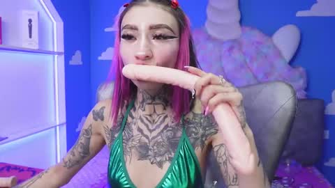 miss___angel online show from October 20, 2025, 6:08 pm