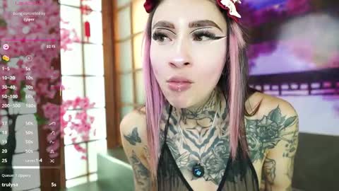 miss___angel online show from November 13, 2025, 6:18 pm