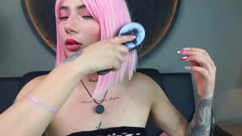 Charlotte online show from October 3, 2025, 6:05 pm