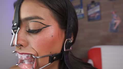 Sabrina online show from April 18, 2026, 7:58 pm