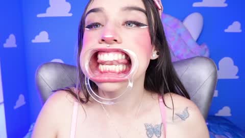 Sara online show from February 7, 2025, 10:20 pm