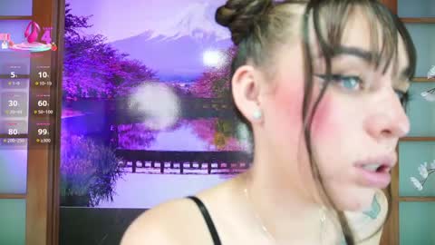 Sara online show from March 12, 2025, 9:13 pm